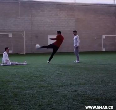 How to hit a volley like Robin Van Persie